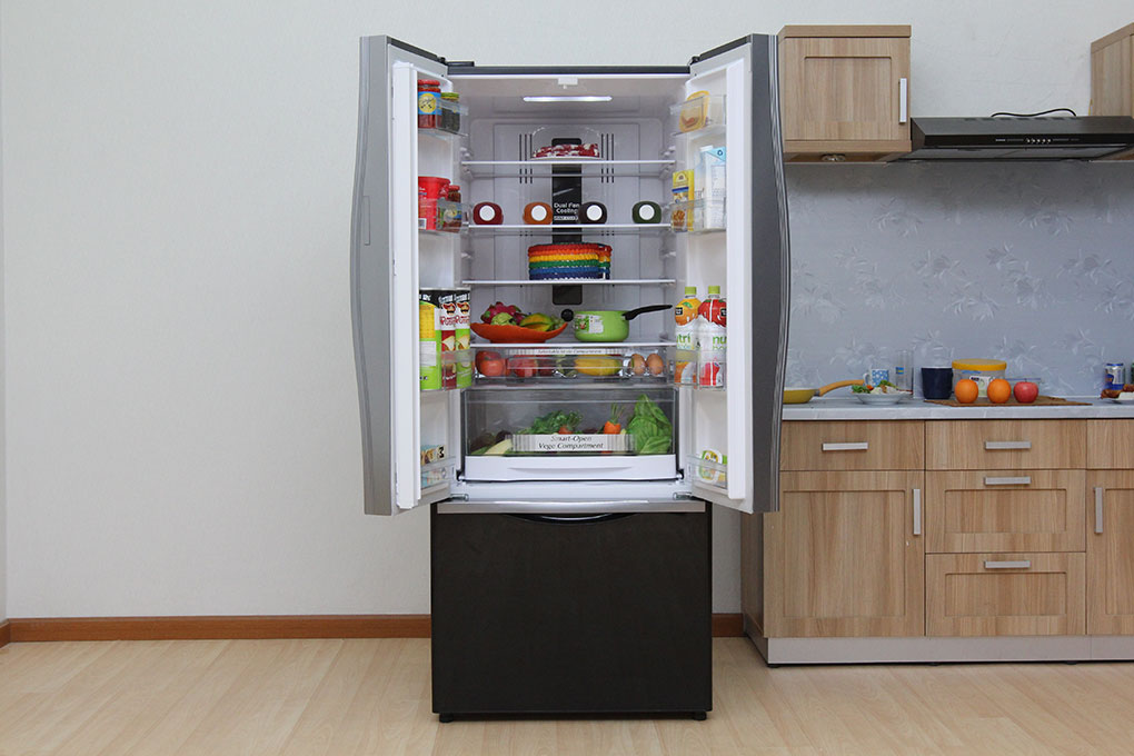 Tủ lạnh Hitachi R-WB545PGV2 GBW là tủ lạnh 3 cửa với kích thước lớn