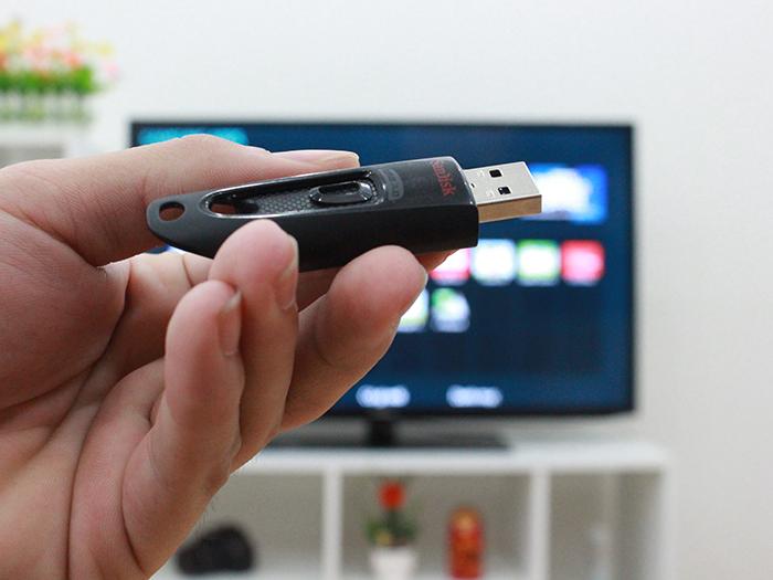 Kết nối USB với Smart Tivi Samsung