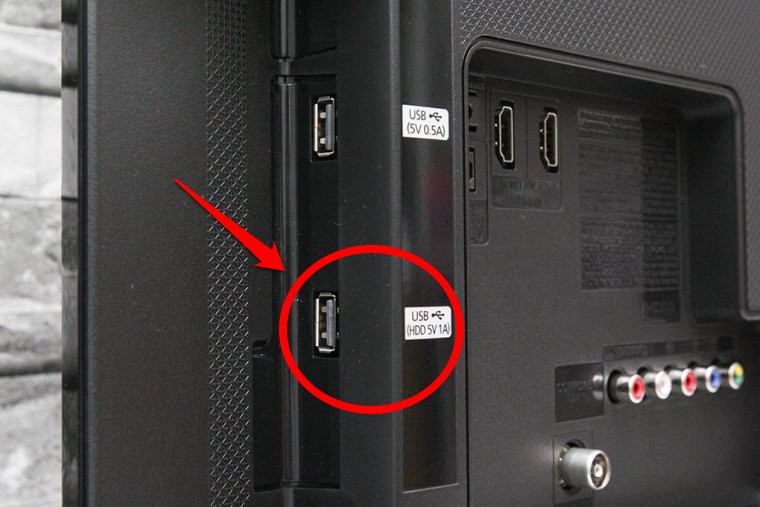 Kết nối ổ cứng với tivi thông qua cổng USB
