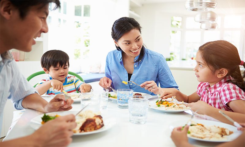  Cả gia đình được thưởng thức nhiều món nướng ngon, đảm bảo sức khỏe
