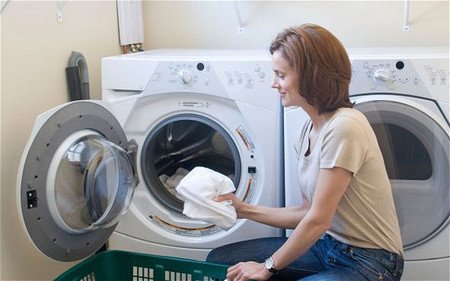 Cách vệ sinh máy giặt cửa trước 