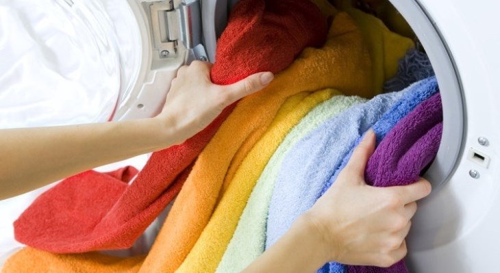 Người dùng nên giặt lượng quần áo có khối lượng ít hơn với mức cho phép của thiết bị