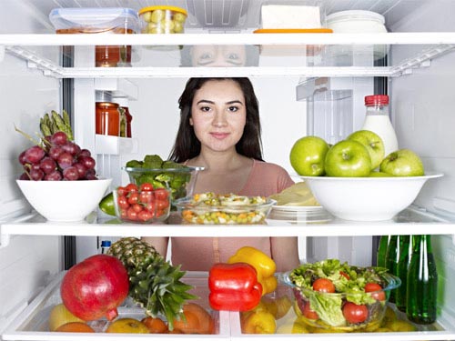 Không nên để quá nhiều đồ ăn trong tủ lạnh vì có thể làm ảnh hưởng đến khả năng làm mát của tủ