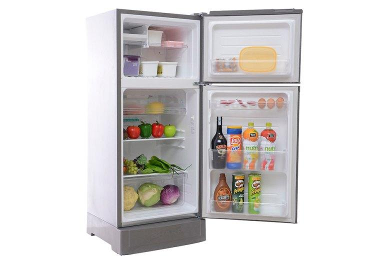 Tủ lạnh dưới 5 triệu Sharp 150 lít SJ-16VF3-CMS ngăn đựng rộng giúp bạn bảo quản được nhiều loại thực phẩm