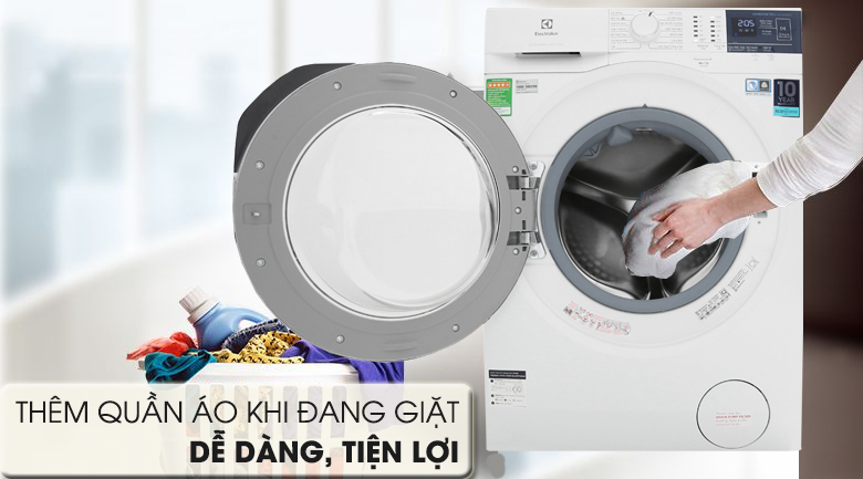 Thêm quần áo khi máy đang giặt tiện lợi - Máy giặt Electrolux Inverter 9 kg EWF9024BDWA